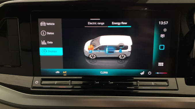 Volkswagen Multivan 1.5 TSI eHybrid Life 5dr 4MOTION DSG Estate - Image 31